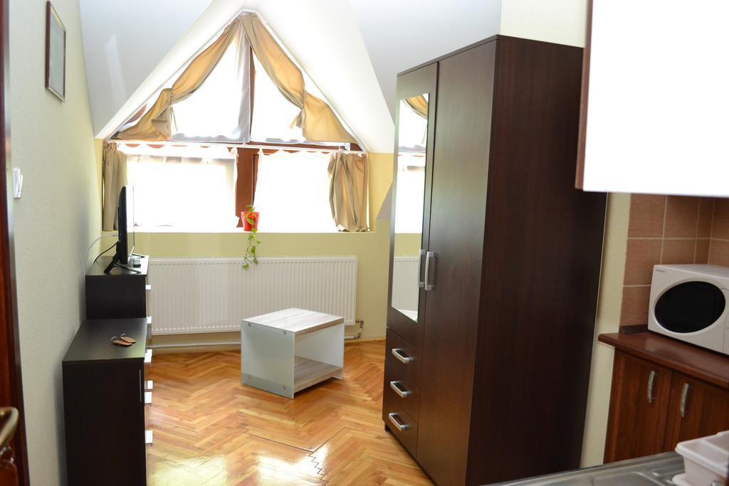 Ezuestfenyo Hotel Telkibanya Ngoại thất bức ảnh
