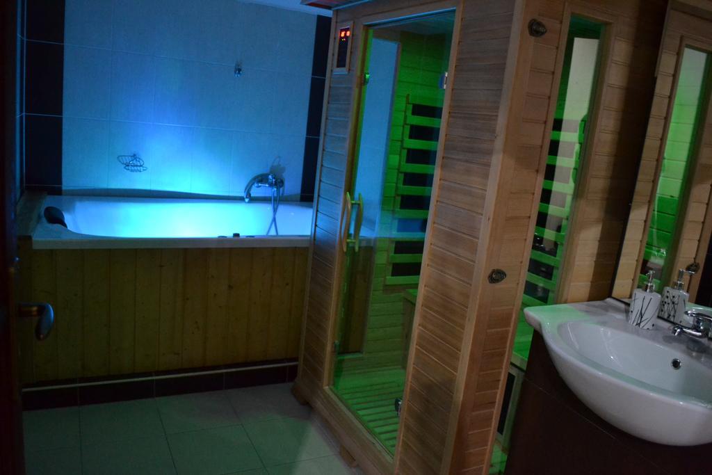 Ezuestfenyo Hotel Telkibanya Ngoại thất bức ảnh