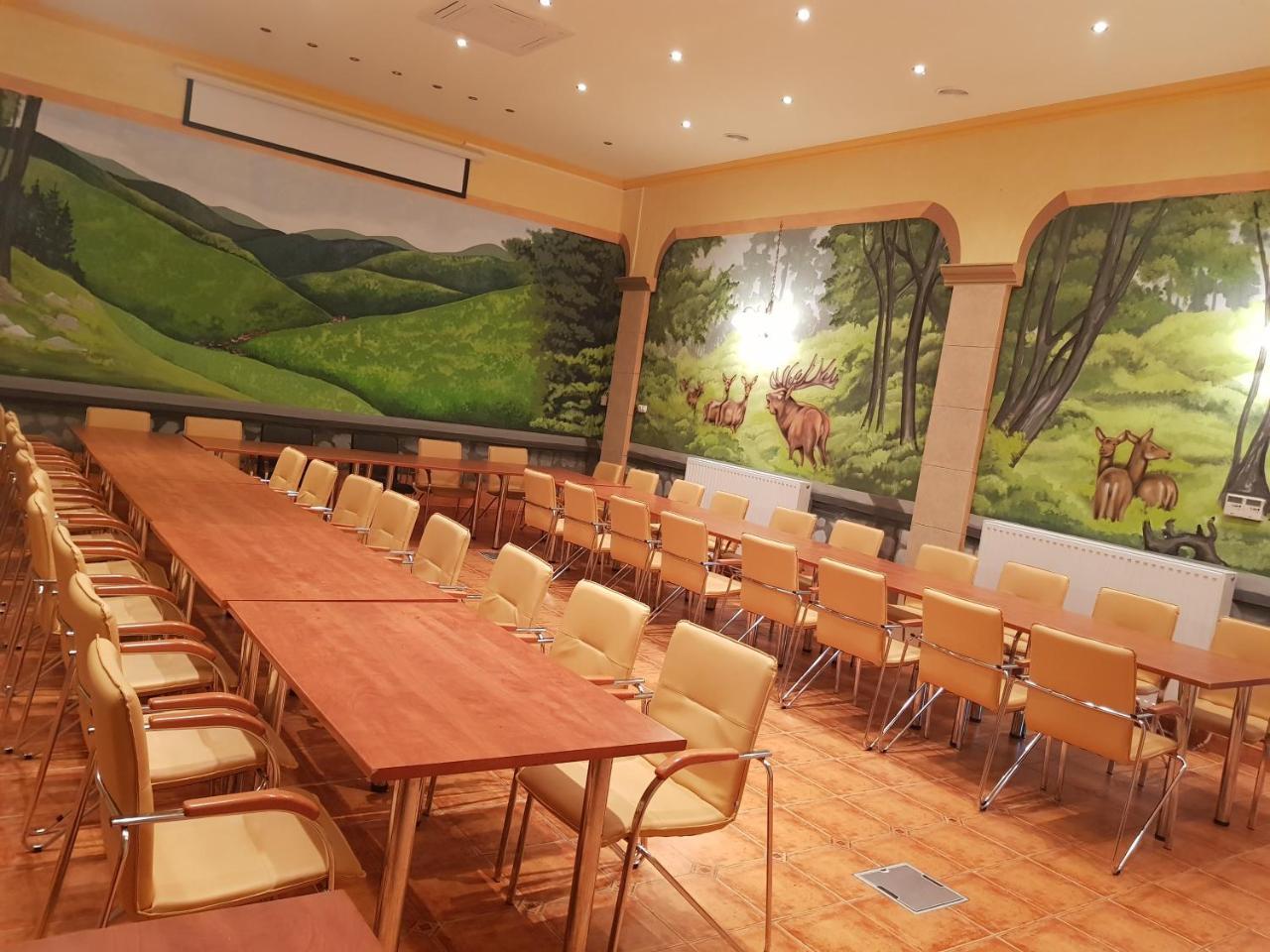 Ezuestfenyo Hotel Telkibanya Ngoại thất bức ảnh