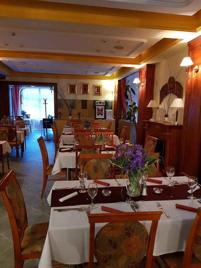 Ezuestfenyo Hotel Telkibanya Ngoại thất bức ảnh