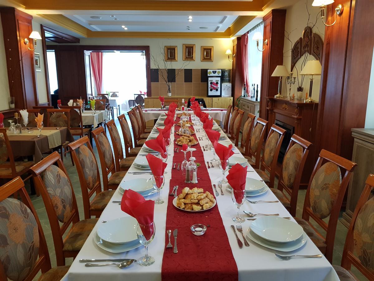 Ezuestfenyo Hotel Telkibanya Ngoại thất bức ảnh