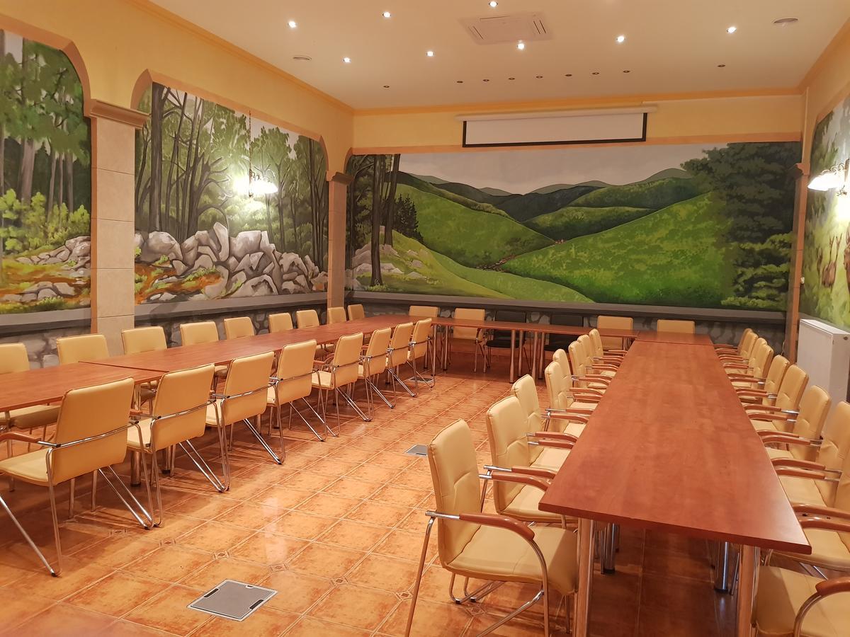 Ezuestfenyo Hotel Telkibanya Ngoại thất bức ảnh